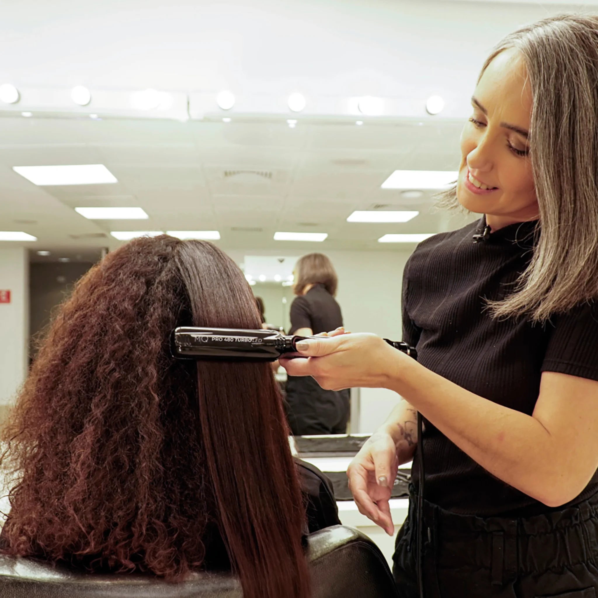 Plancha MQ PRO 480 TURBO LED con botón Turbo e indicador LED para máxima potencia