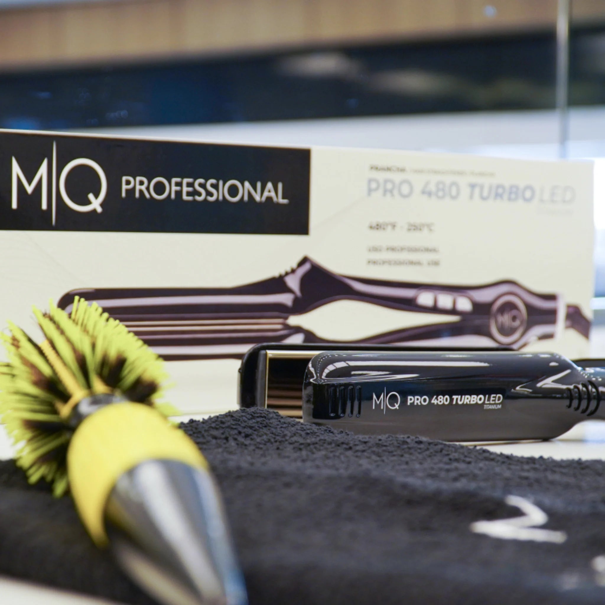 Plancha MQ PRO 480 TURBO LED con botón Turbo e indicador LED para máxima potencia